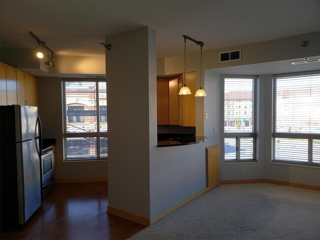 Photo - 2600 University Ave SE