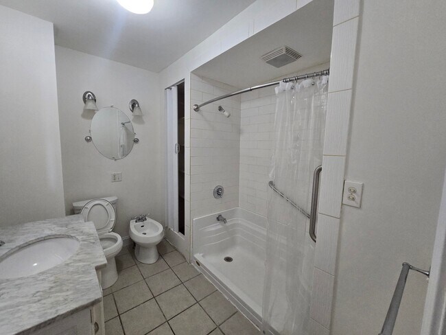 Photo - 27 Shelby St Unit Apt 1