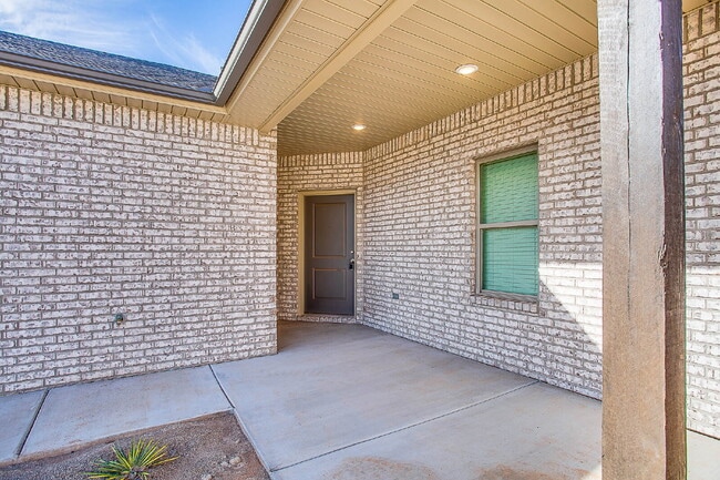 Photo - Luxury 3/2/2 Duplex in South Lubbock!