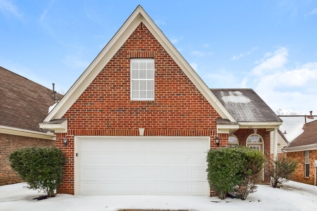 Building Photo - 649 Grant Dr