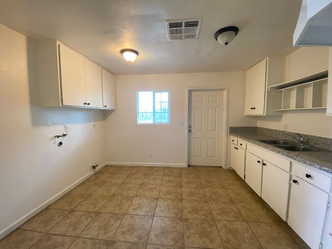 Photo - Two bedroom with a yard! Unit 1020 S. Robinson Street
