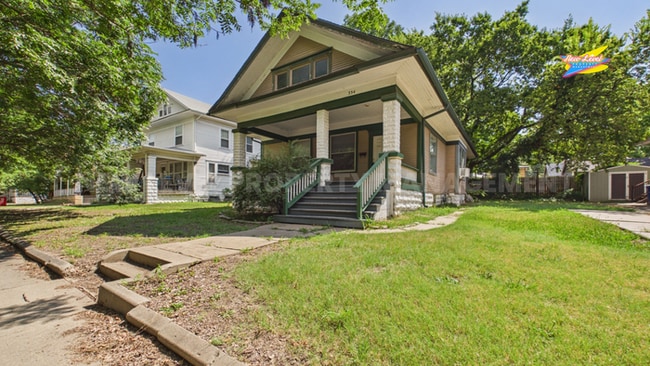 Photo - 334 N Holyoke Pl