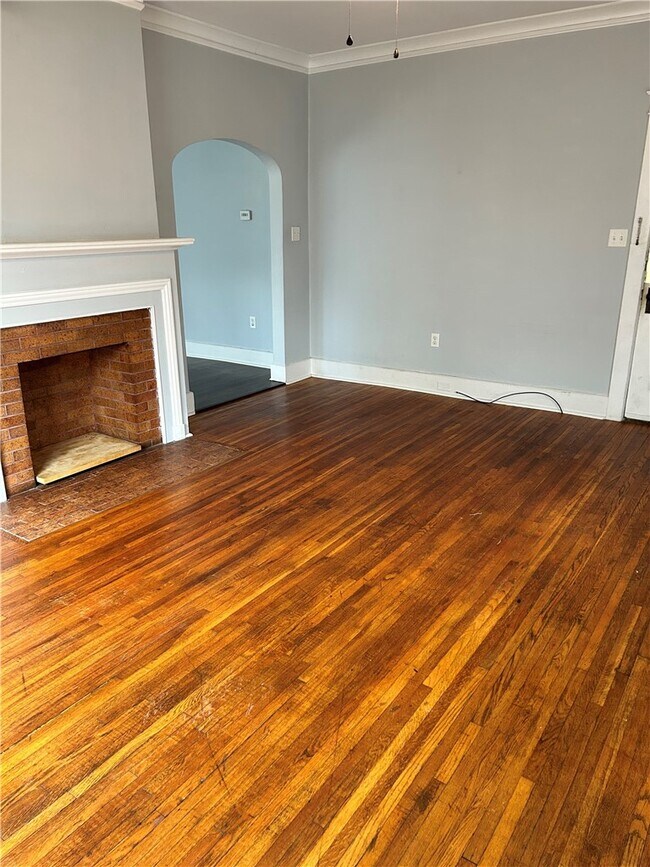 Photo - 426 W Clinton St