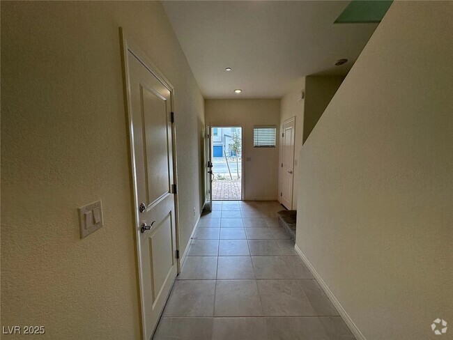 Building Photo - 4492 Merlot Hls Ave Rental