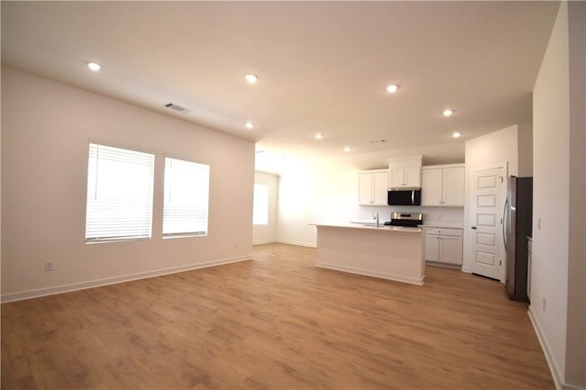 Photo - 572 Colorado St