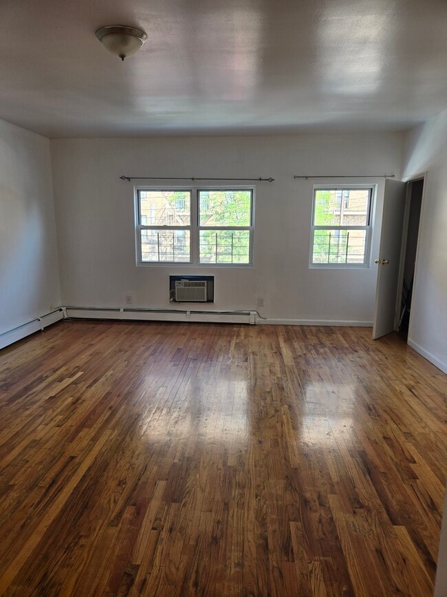 Photo - 1733 Montgomery Ave Unit Apt 2