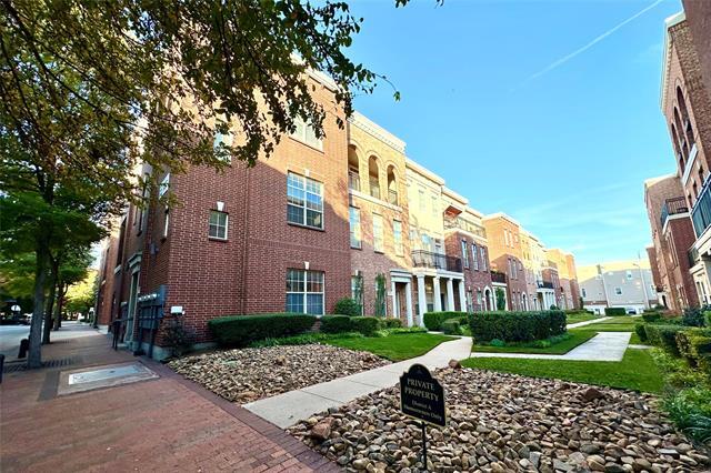 Photo - 15832 Breedlove Pl Condominio