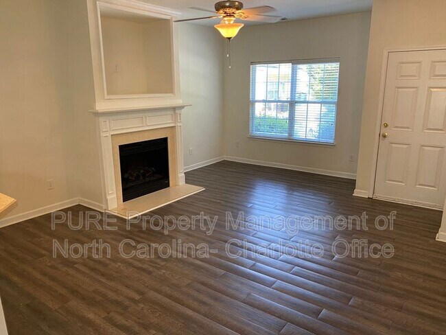 Photo - 8622 Twined Creek Ln