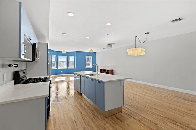Photo - 877 Harrison Ave