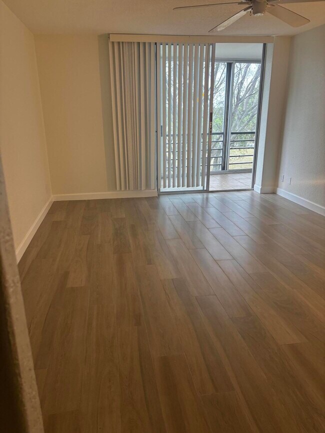 Photo - 6461 NW 2nd Ave Unit 313