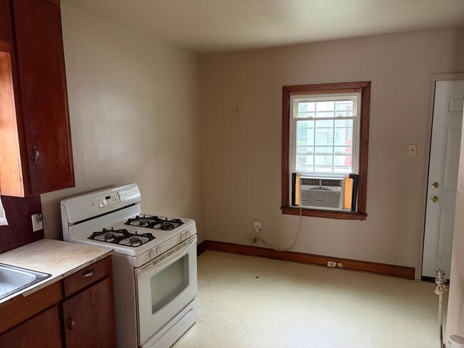 Photo - 2 Bedroom and 1 Bathroom House