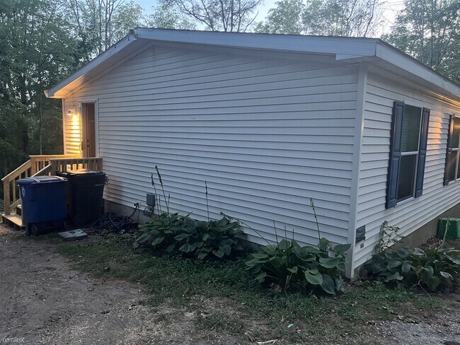 3 br, 2 bath Mobile Home - 1320 Manor Rd - 3 br, 2 bath Mobile Home - 1320 Manor Rd