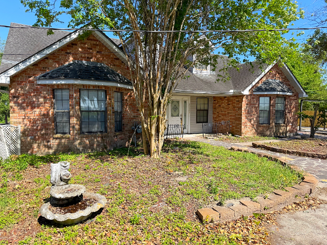 Building Photo - 4936 LA-1 Rental