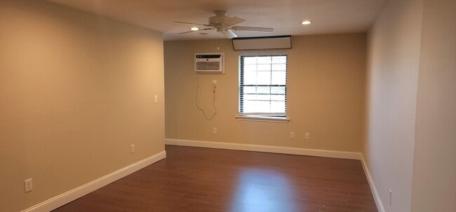 Photo - 1 Old Colony Rd Unit 204