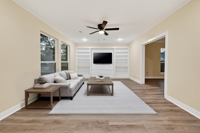 Photo - 2725 Avenue F