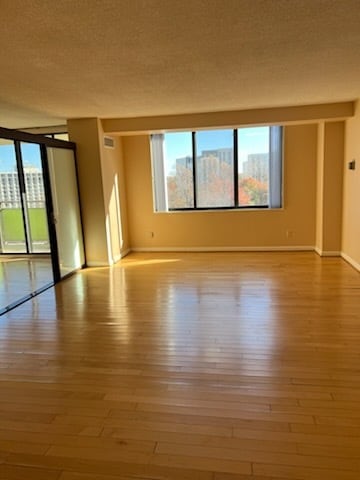 Photo - 5225 Pooks Hill Rd