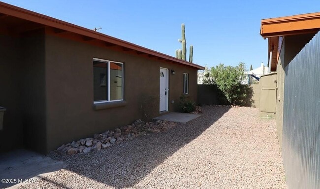 Photo - 202 W Laguna St House