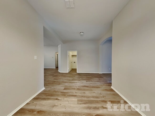 Photo - 707 Fireberry Dr