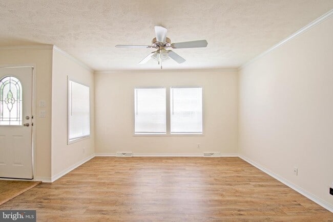 Photo - 192 Daffodil Dr