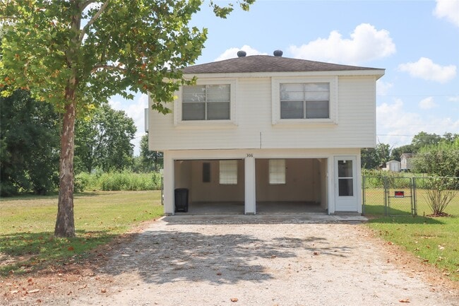 306 Virginia Dr