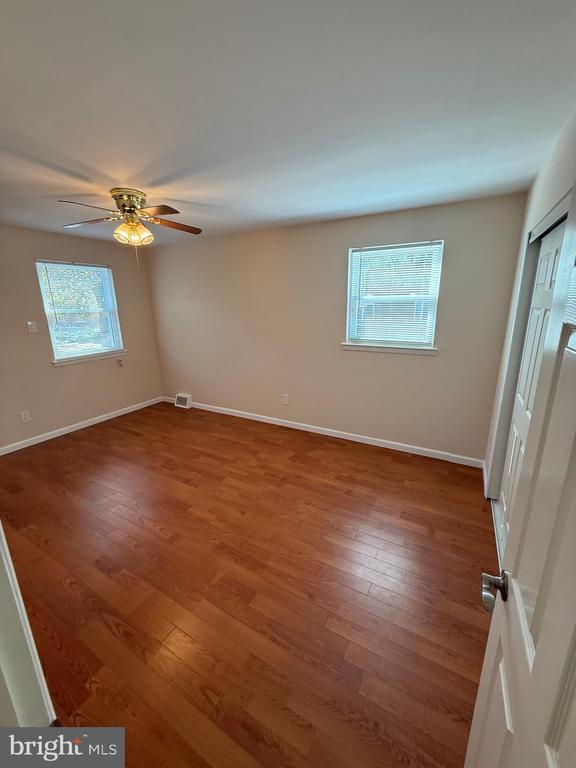 Photo - 413 Parlin Pl