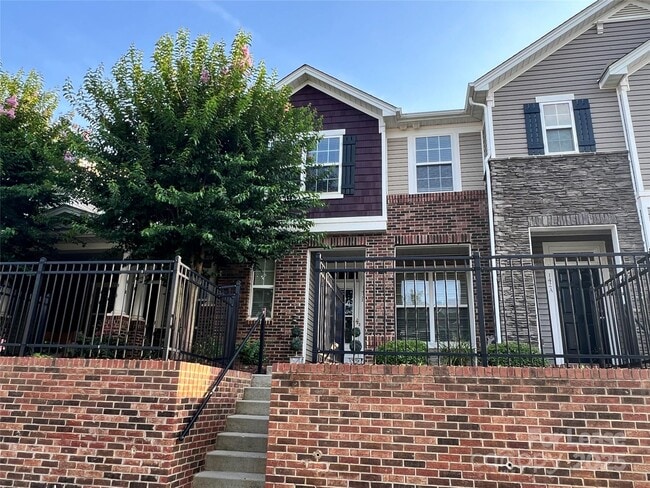 Building Photo - 142 Silverspring Pl Rental