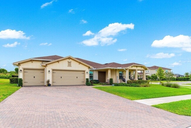 Photo - 962 Castaway Ct