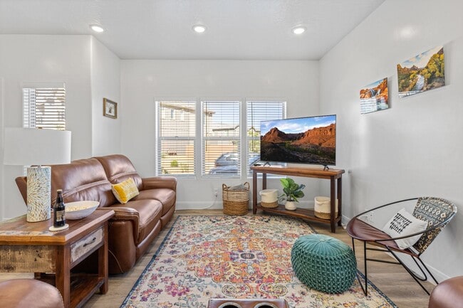 Photo - 350 W Old Highway 91 Townhome
