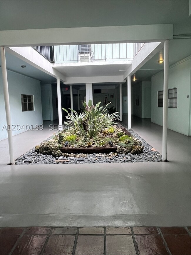 Photo - 2539 S Bayshore Dr Unit 320A