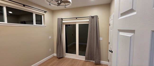 Photo - 471 Maplewood Ave