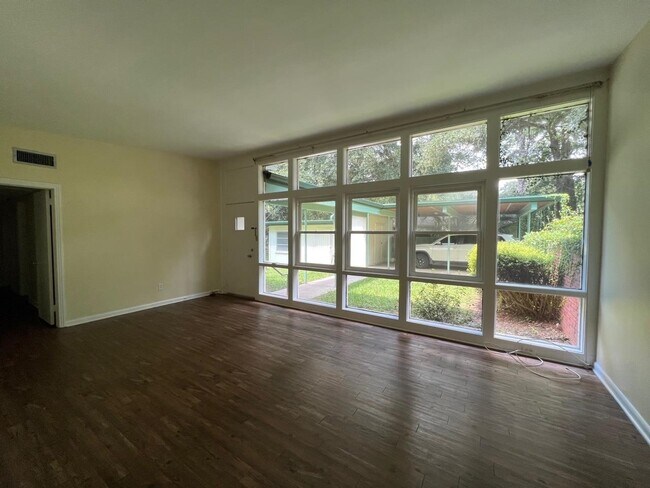 Photo - 2002 Chowkeebin Nene