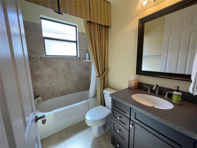 Photo - 1240 W Diamond Shore Loop House