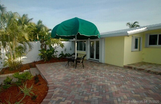 Photo - 1017 SW 12th Ct