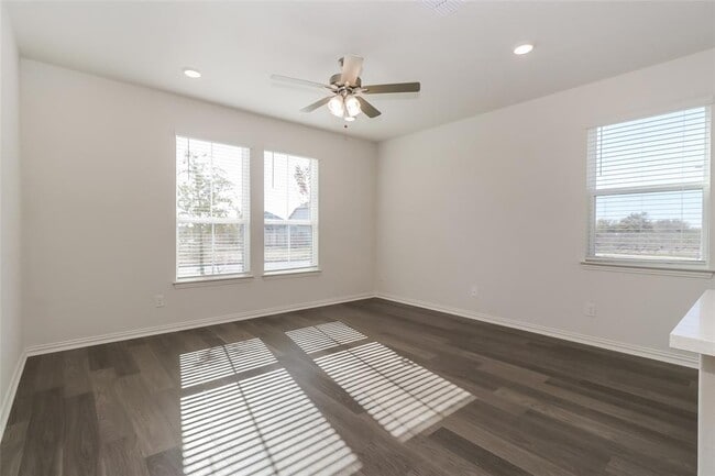 Photo - 530 Ansley Ct