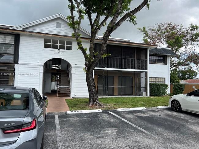 Photo - 19085 NW 62nd Ave Condominio Unidad 108