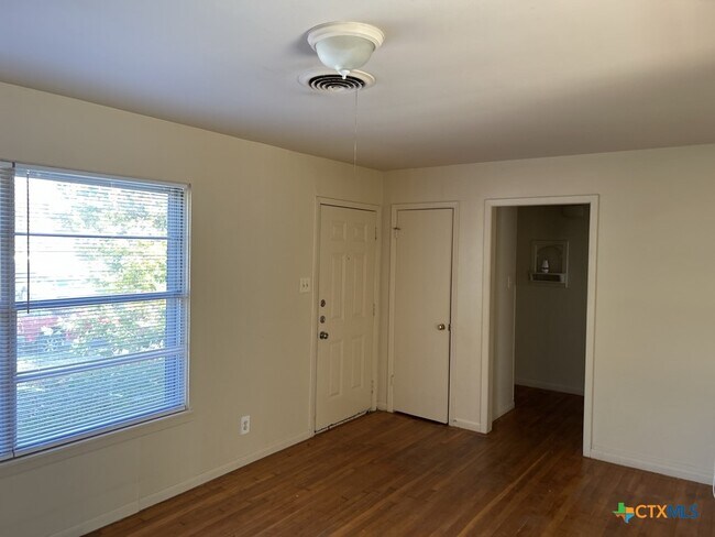 Photo - 1504 Redondo Dr