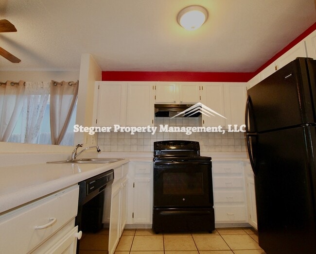 Building Photo - Great House - SE Fort Collins