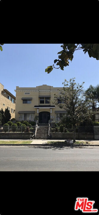 Photo - 832 S Catalina St