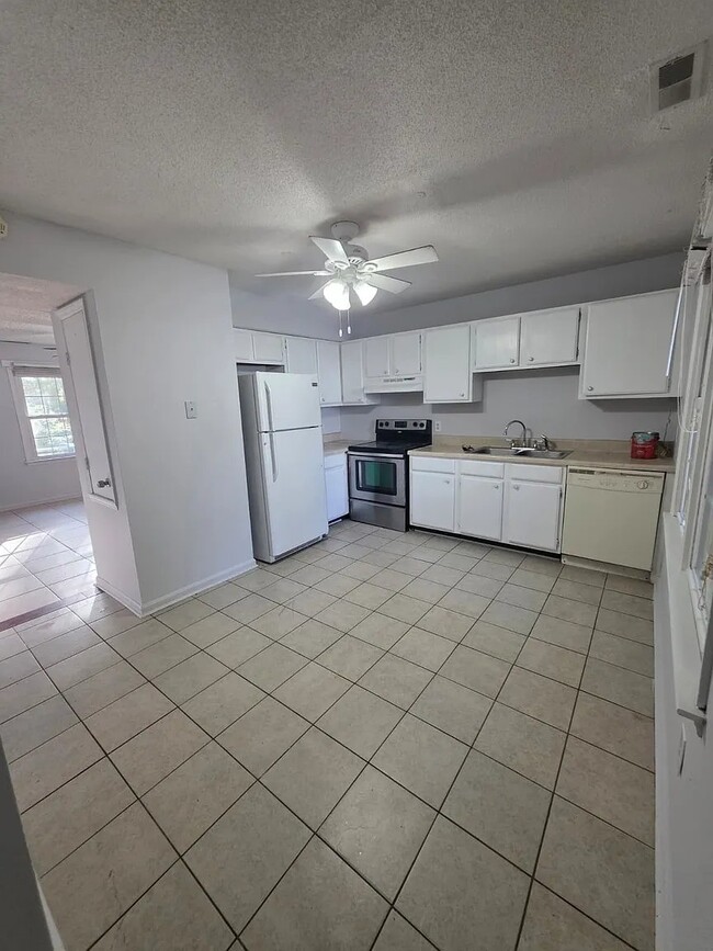 Photo - 1619 Forest Dr