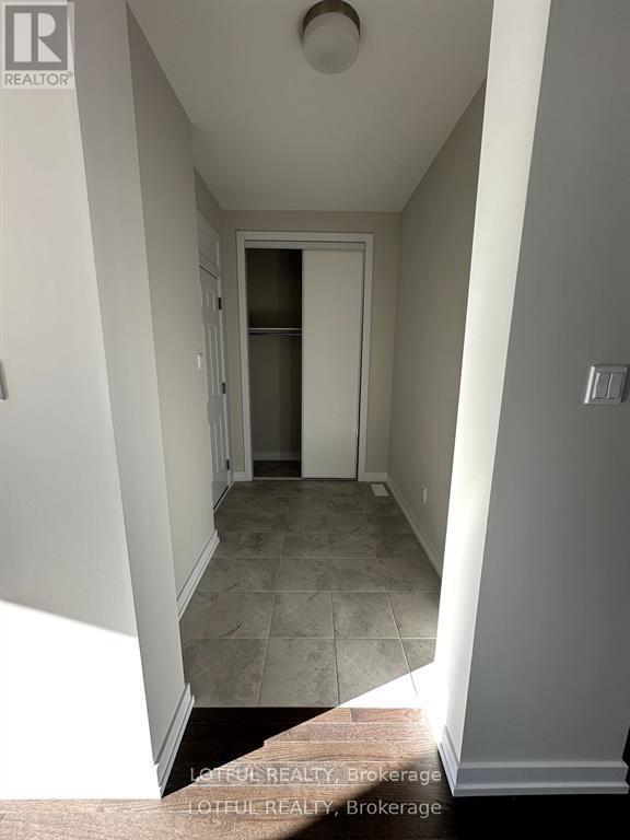 Photo - 953 Seagrave Ln