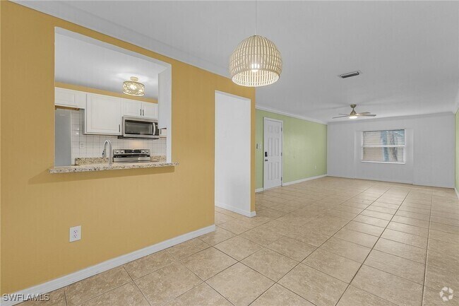 Building Photo - 12640 Kenwood Ln Unit C Rental