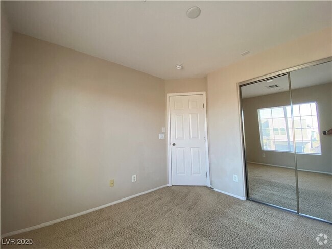 Building Photo - 6127 W Levi Ave Rental