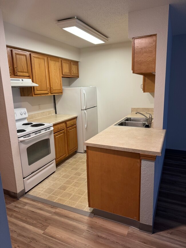 Building Photo - Oak Terrace