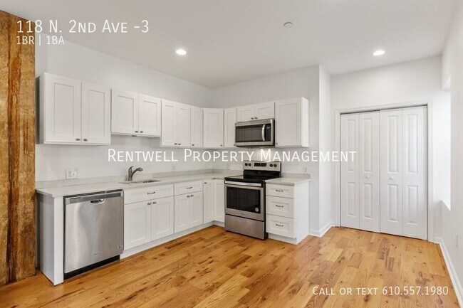 Photo - 118 N 2nd Ave