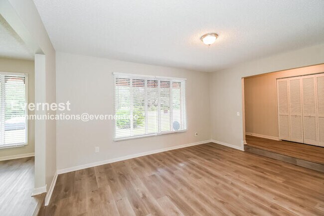 Photo - 3323 Lakemar Pl