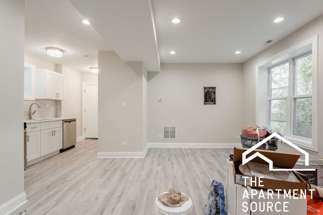 Building Photo - 3131 N Monticello Ave Unit 1F
