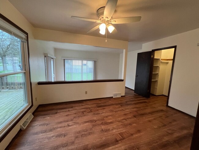 Photo - Easy commute to Downtown, West - 3 bedroom, 1.5 bath duplex with yard, garage
