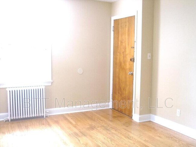 Photo - 8401 Greenwood Ave Unit #3