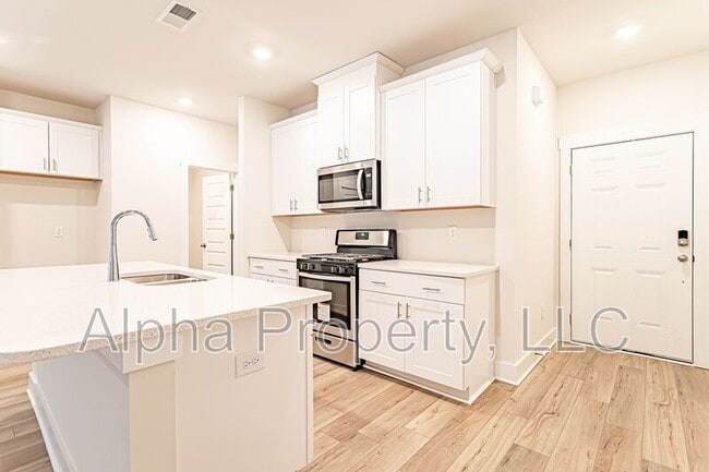 Photo - 212 Round Back Way