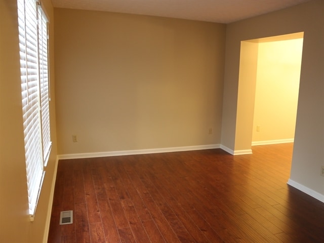 Photo - 8612 Oak Creek Dr